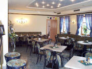 Café und Tür zum Spieleraum